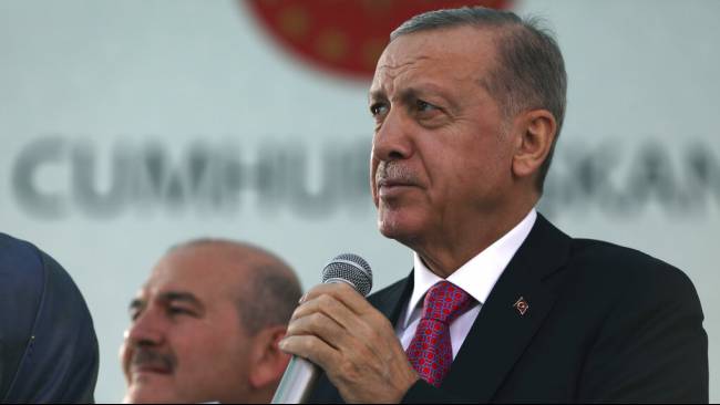 erdogan-dan-oposisi-turki-bersengketa-soal-aturan-hijab-kaum-sekuler-ditantang