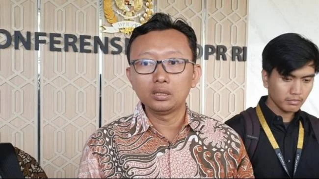 Ramai-ramai Anggota Polisi Unggah Poster ‘Tindak Tegas Tembak’