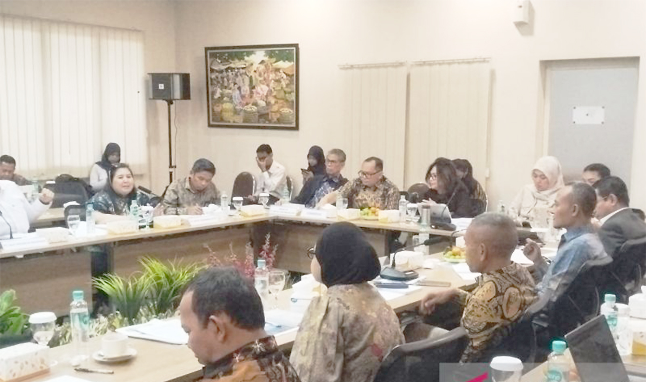 pengelola-kawasan-industri-karawang-keluhkan-gangguan-keamanan-amp-perizinan-ke-dpr