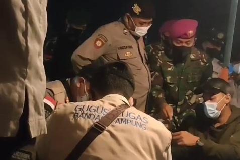Viral Video Pedagang Bentak Balik Polisi karena PPKM, Curhatannya Pilu