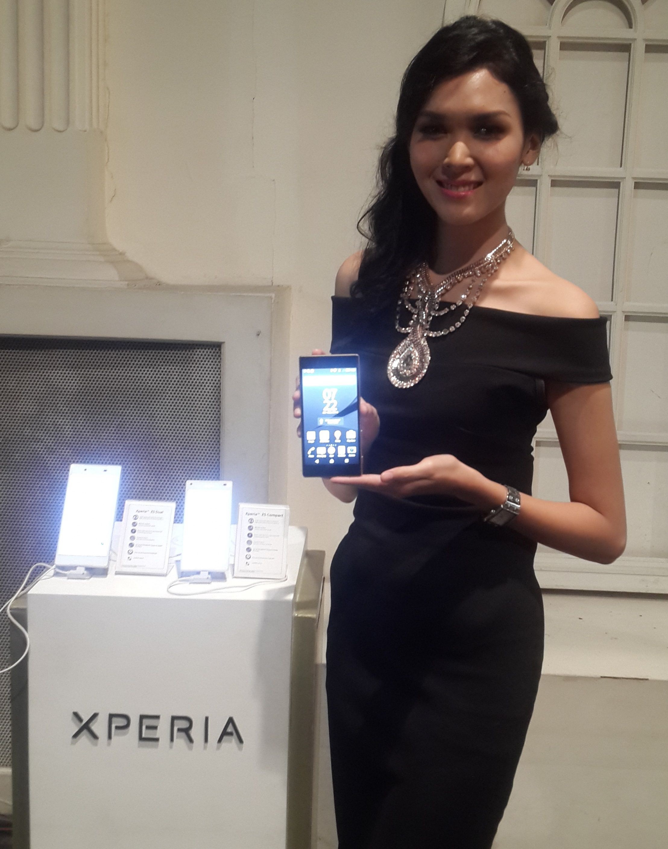 Sony babes di Press Release Xperia Z5 Series!