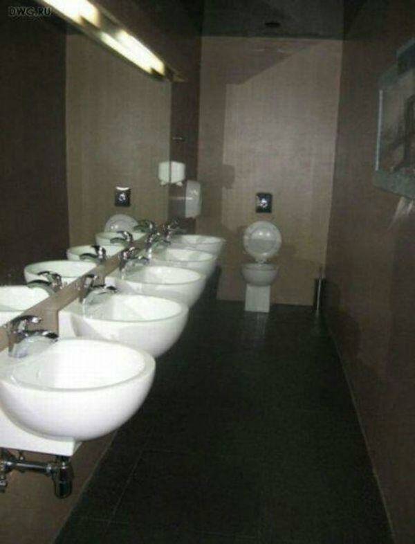 Yakin Nih Mau Nyobain Buang Air Di Wc - Wc Umum Ini?