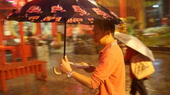 Warga Tionghoa Sajikan Buka Puasa Gratis di Vihara