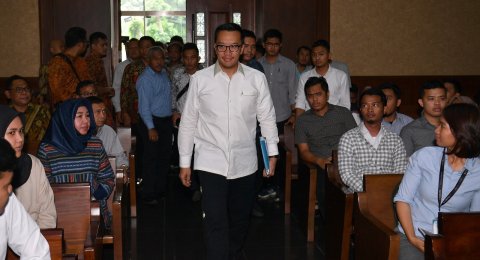 bekas-sesmenpora-disebut-pernah-minta-rp-5-miliar-untuk-imam-nahrawi