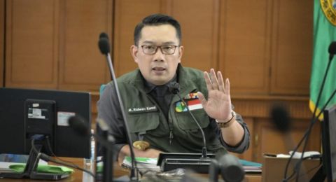 Ridwan Kamil Sebar Meme Corona, Publik: Pemerintah Pusat Bikin Bingung ya?