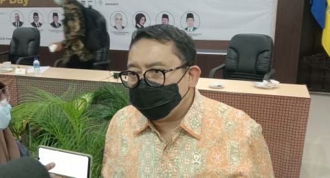 Munarman Ditangkap Terkait Terorisme, Fadli Zon: Sungguh Mengada-ada