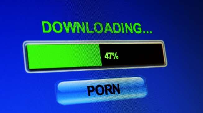 bikin-9-video-porno-buat-peras-pacarnya-sendiri-pemuda-ini-diciduk-polisi