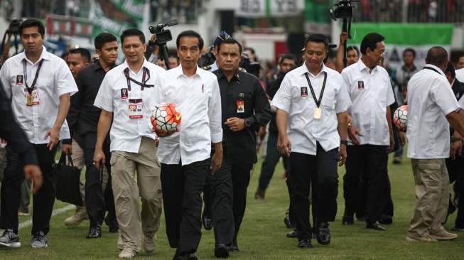 Pak Jokowi, Tolong Lirik Juga Sepakbola Kami