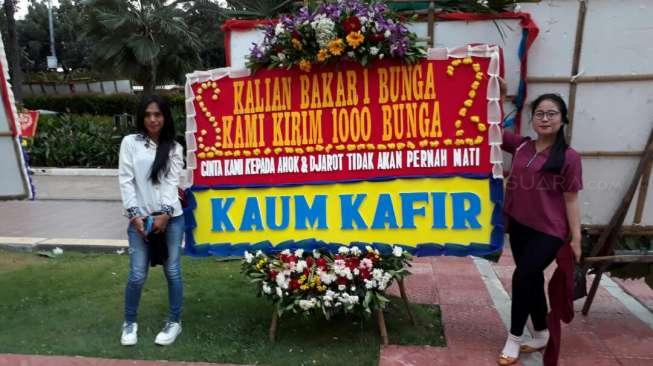 Ahok Dikirimi Karangan Bunga Bertuliskan dari Kaum Kafir