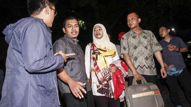 kasus-chat-sex-berkas-firza-husein-diekspos-jaksa-besok