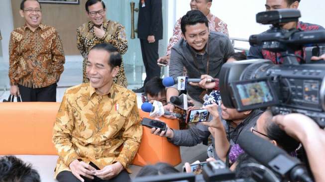 bayar-zakat-rp45-juta-ini-penghasilan-presiden-jokowi-tahun-2017