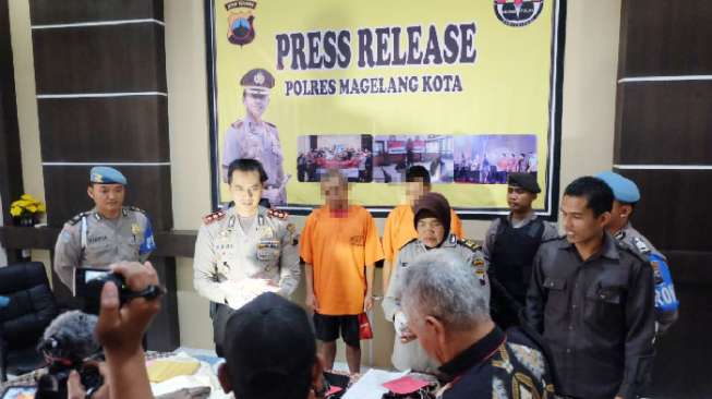 bermodal-roti-lapis-legit-2-kakek-tipu-sarjana-rp220-juta