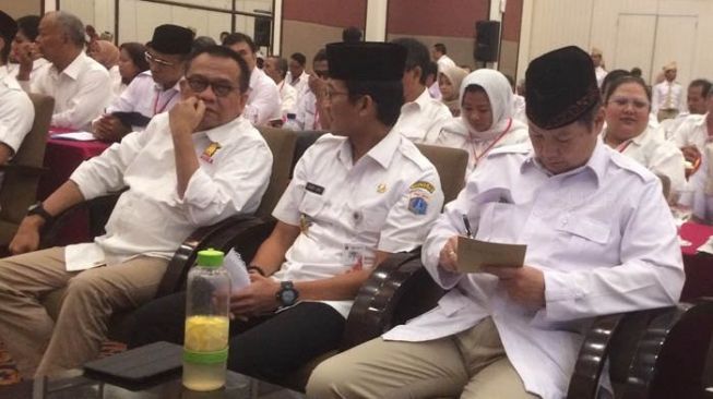 sandiaga-ajak-kader-gerindra-ikut-bantu-bantu