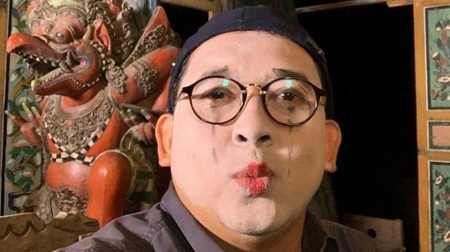 bungkam-fadli-zon-yang-kritik-server-kpu-pria-ini-jelaskan-sistem-linux