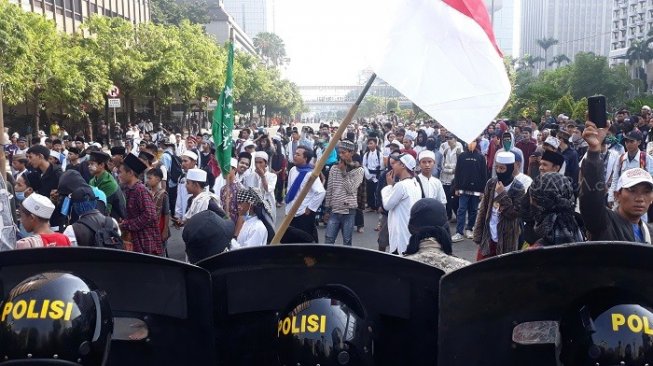 provokasi-massa-ikut-aksi-22-mei-relawan-prabowo---sandi-jadi-tersangka