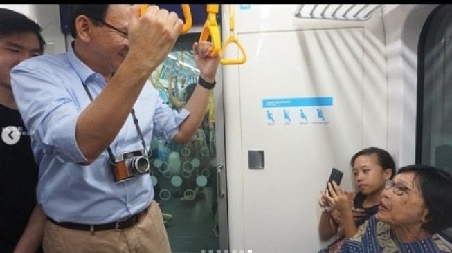 Ahok Nyoba MRT Bareng Sean, Warganet : Ahok for President 2014!