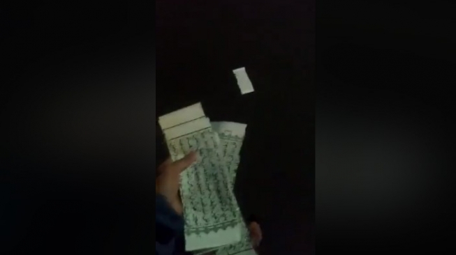 FPI Kutuk Aksi Perobekan Alquran: Pasti Ulah Komunis yang Tak Suka Islam!