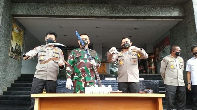 Enam Laskar FPI Ditembak Mati, Netizen Heran CCTV Area Kejadian Kok Mati