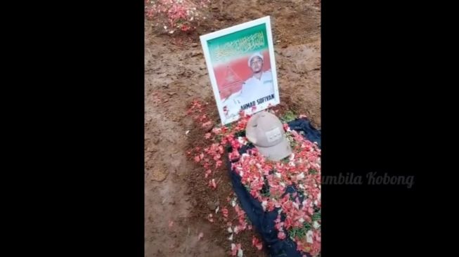 Syekh Ali Jaber Serukan Rapatkan Syaf Usai 6 Laskar FPI Ditembak Mati