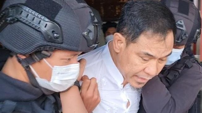 Denny Siregar: Habis Munarboy, Sekarang Yahya Waloni Lagi Disasar