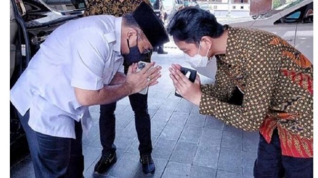 Menteri Agama Sungkem ke Gibran: Saya Ini Kan Pembantu