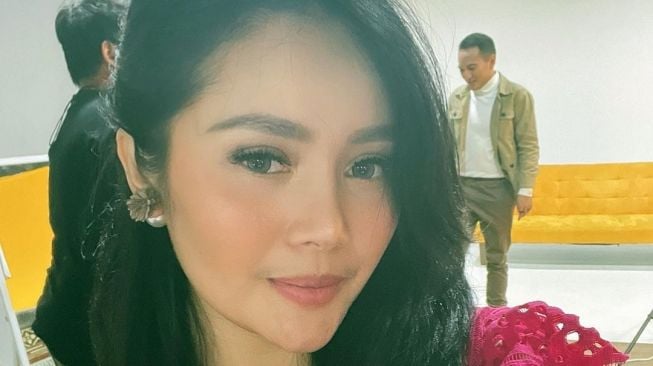 Kukira Kau Rumah Ternyata Toilet Umum, Risiko Membawa Masuk Nonmuhrim