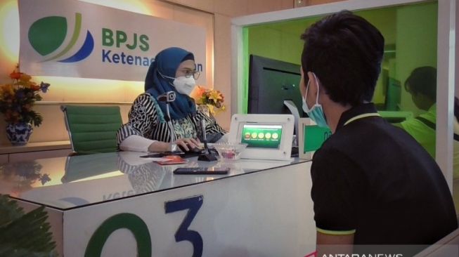 PSI: Tunda Aturan JHT Cair di Usia 56, Kondisi Rakyat Masih Berat