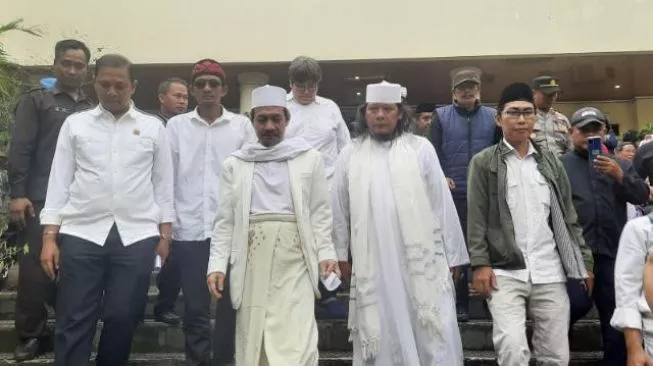 Wali Kota Cilegon Tandatangani Petisi Penolakan Pembangunan Gereja