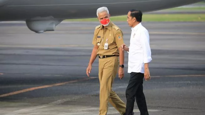 Disebut Dibacking Jokowi, Gerung Nilai Ganjar Pede Nyapres, Nekat Tantang Megawati