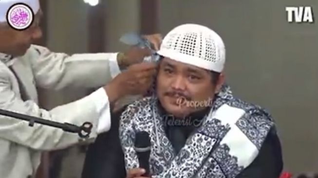 Tren Sawer Qori saat Lantunkan Ayat Al Quran, Cuma Bisa Pasrah Ditertawakan Jemaah