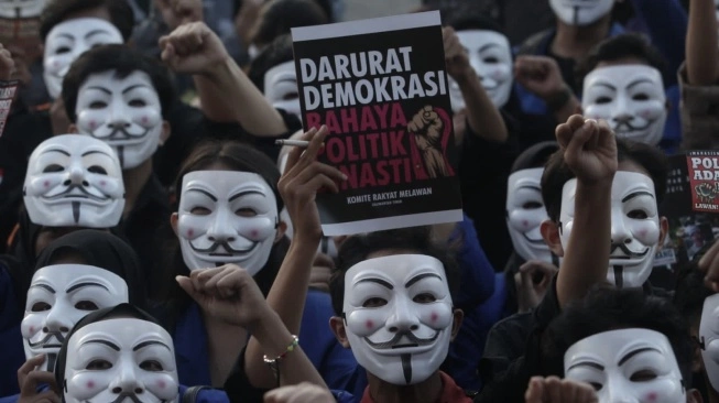 5 Dosa Jokowi Versi Mahasiswa Bekasi-Karawang: Dia Gerogoti APBN