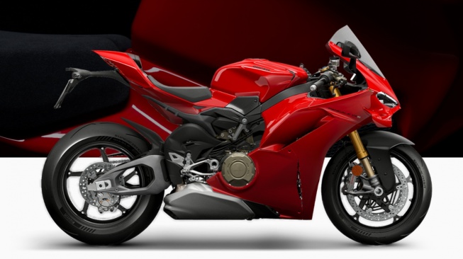 Honda Beat Menyeberang Serampangan, Motor Seharga Rumah Jadi Ringsek