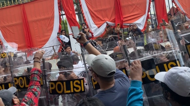Erina Keluarga Rezim Otoriter, Warganet Minta Pennsylvania Cabut Beasiswa S2