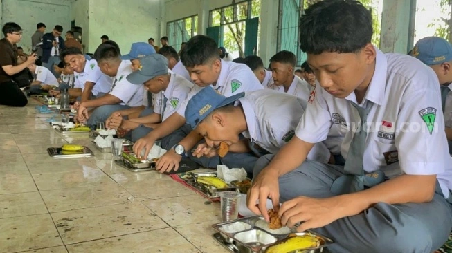Ketua DPD Usul Masyarakat Sumbang Anggaran Makan Bergizi Gratis