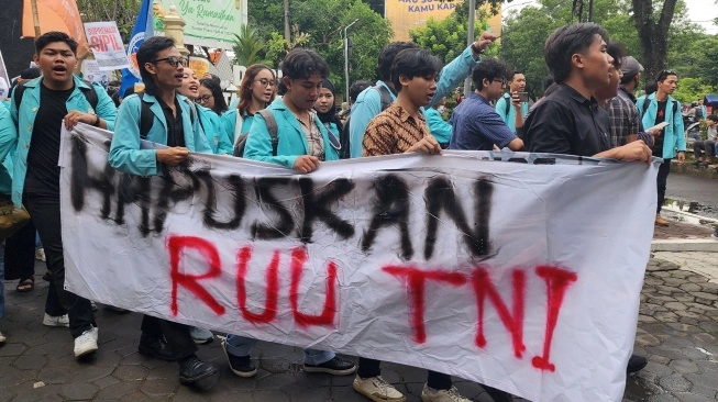 Draf Final RUU TNI: Operasi Militer Lawan Gerakan Separatis Harus Lapor DPR