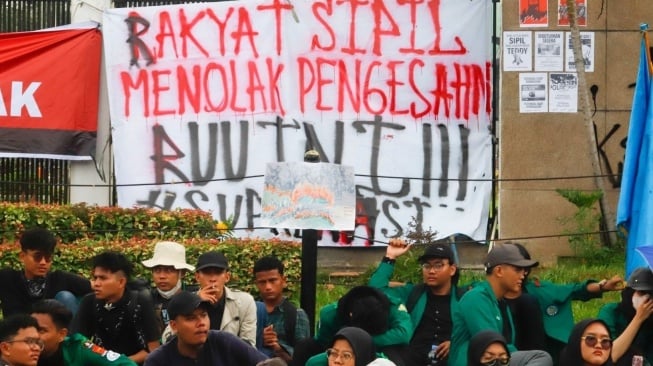 Tentara Masuk Kampus, Ancaman NKK/BKK dan Kembalinya Bayang-Bayang Rezim Soeharto