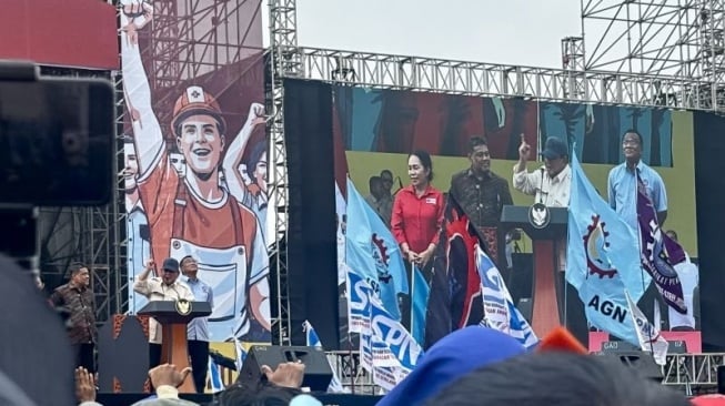 Bikin Massa Buruh Auto Ngakak, Prabowo Curhat 4x Keok di Pilpres: Gue Kalah Lo Ketawa