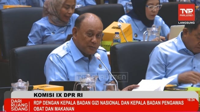 Siswa Penerima MBG Tumbuh Tinggi 180 cm, Kepala BGN: Terbukti 2 Anak Saya di Rumah
