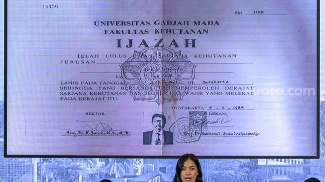 Geger Ijazah Jokowi, Benarkah Dicetak di Pasar Pramuka?