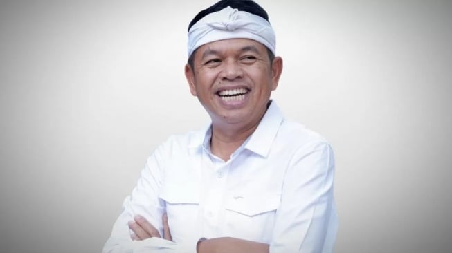 Kang Dedi Mulyadi Gelontorkan Miliaran Rupiah untuk pasang 800 AC di Berbagai Sekolah