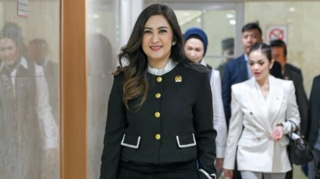 Posting Ayat Alkitab saat Demo DPR, Nafa Urbach Nantangin Rakyat?