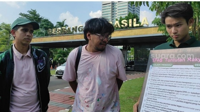 Prabowo Sebut Ada Makar dan Terorisme, Ferry Irwandi: Ibarat Kapal Tenggelam