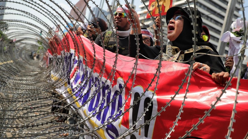 Penampakan Massa Demo 'Lawan Pemilu Curang' di Bawaslu