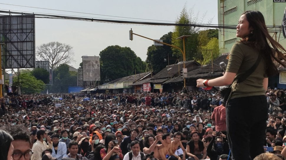 Ini Dia Aksi Para Sista Dalam Gejayan Memanggil