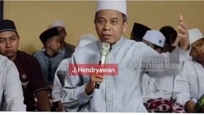 Ustaz Achmad Zen Gencarkan Khilafah, Sebut Soekarno Pengkhianat