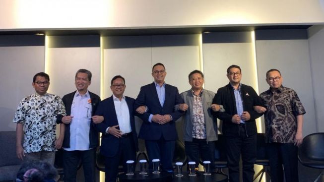 loyalis-anies-gak-terima-hasto-sebut-sumur-resapan-anies-tak-ada-manfaatnya