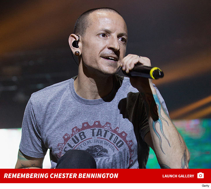 BREAKING NEWS : Chester Bennington Linkin Park meninggal bunuh diri