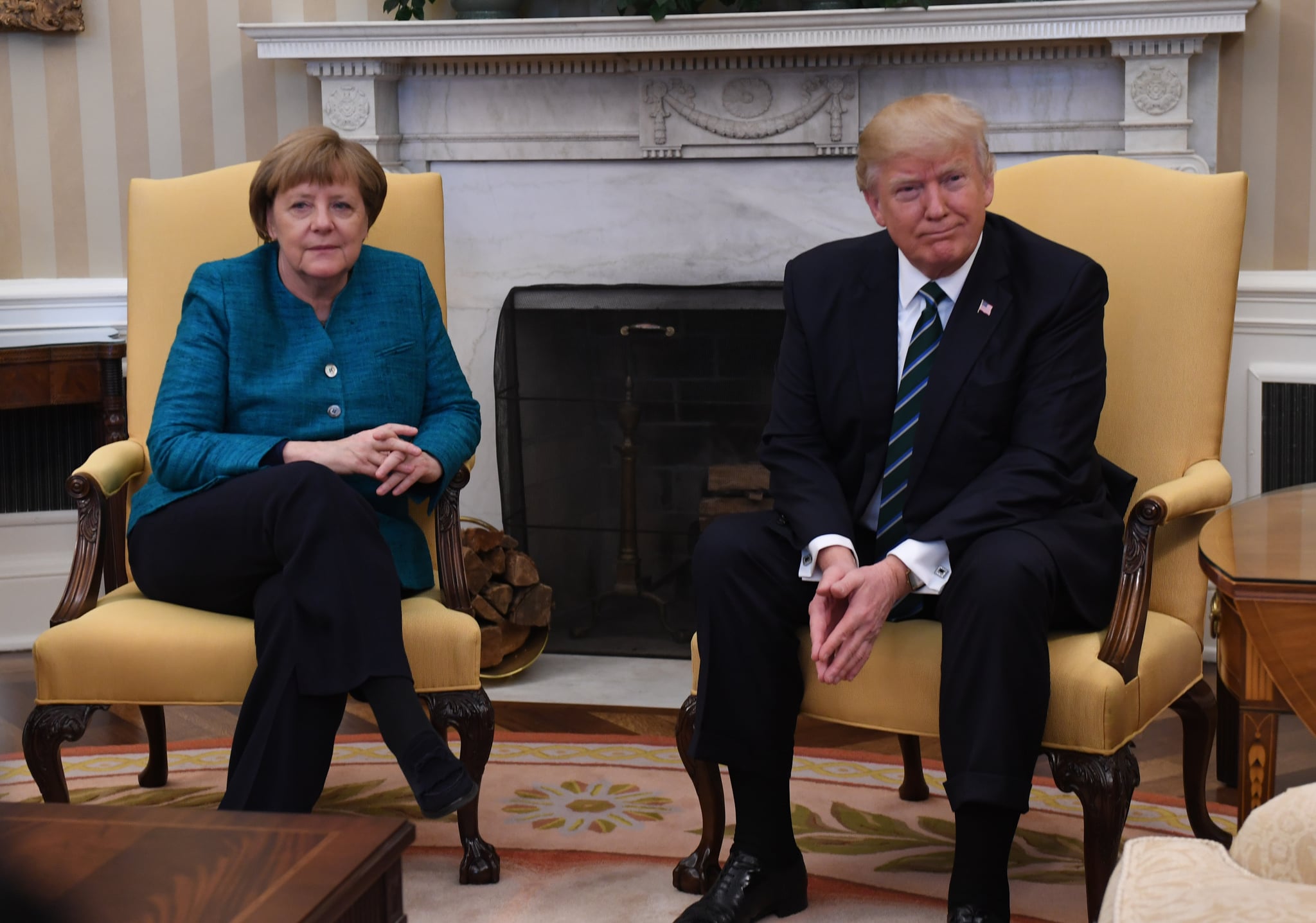 presiden-trump-tolak-jabat-tangan-kanselir-jerman