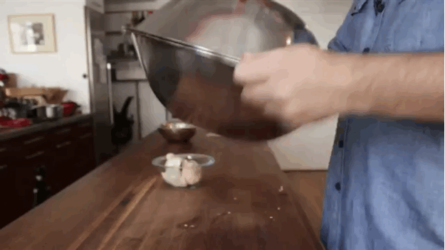 Ini Cara Mudah Mengupas Bawang Selain Life Hacks Yang Viral Kemarin