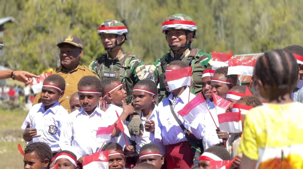 untuk-pertama-kalinya-upacara-hut-ri-digelar-di-distrik-homeyo-intan-jaya